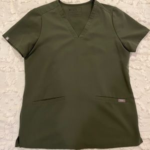 FIGS Casma Scrub Top